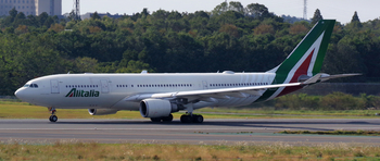 AZA_A330-200_EJG_0004.jpg