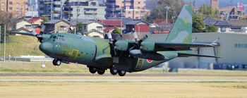JASDF_C-130H_35-1071_0003.jpg