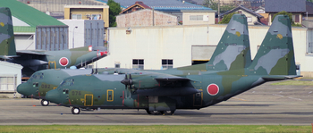 JASDF_C-130H_75-1076_0002.jpg