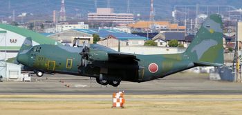 JASDF_C-130H_75-1077_0004.jpg
